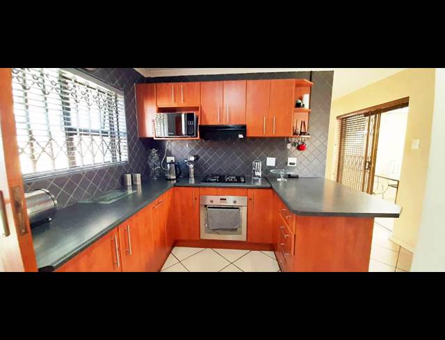 3 BEDROOM TOWNHOUSE RENTED IN PARSONS RIDGE